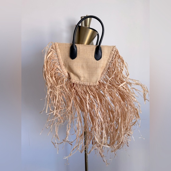 Pretty Little Thing Natural Frayed Straw Beach Bag - Picture 6 of 11